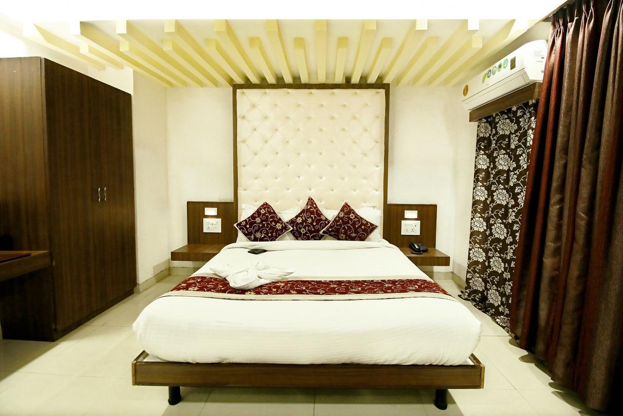 Hotel Sunflower Udaipur Buitenkant foto